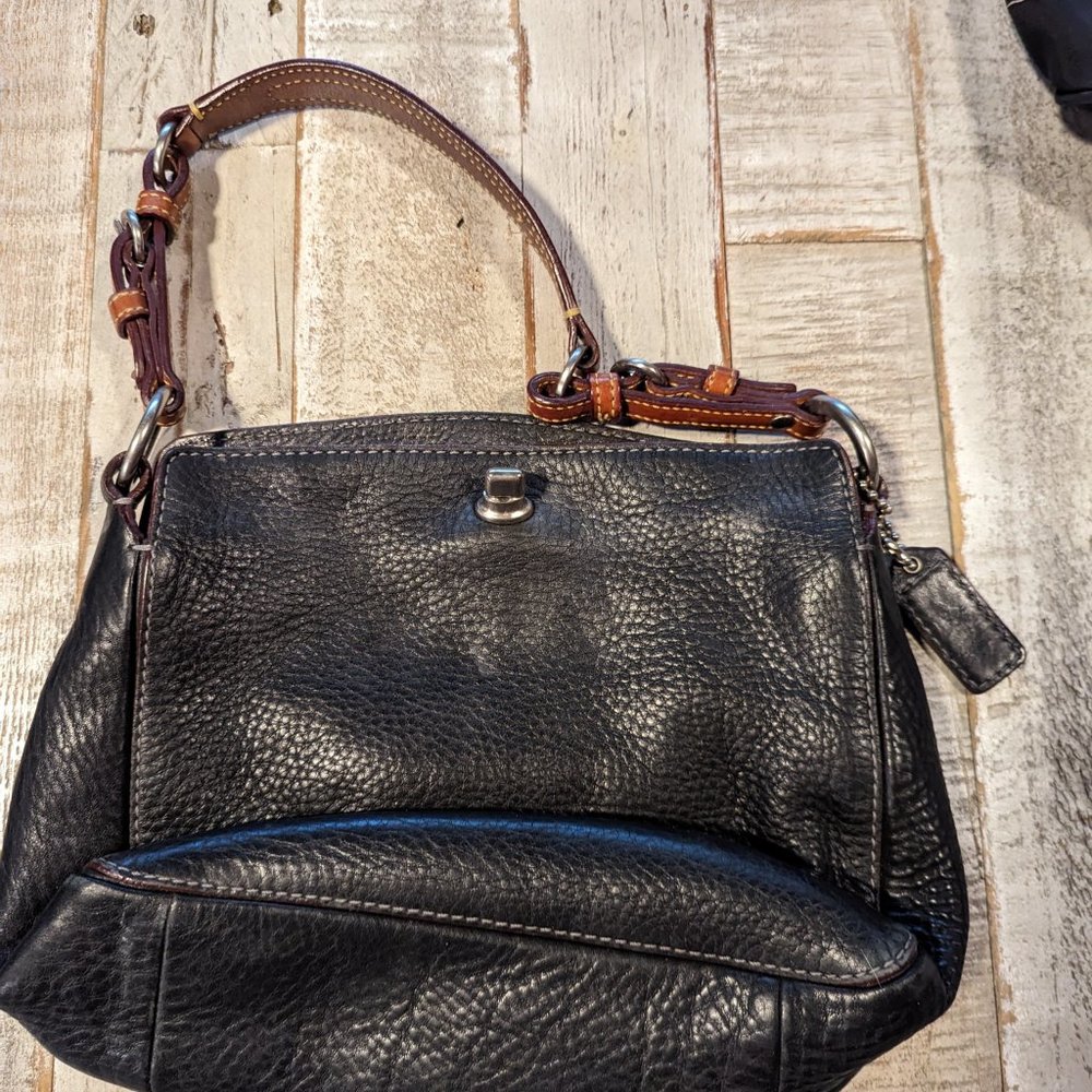 Coach Leather Purse - Picture 3 of 5